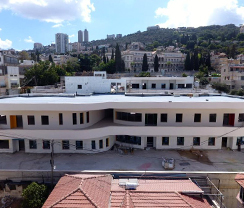 תמונה של בניין בית ספר נזירות נצרת בחיפה